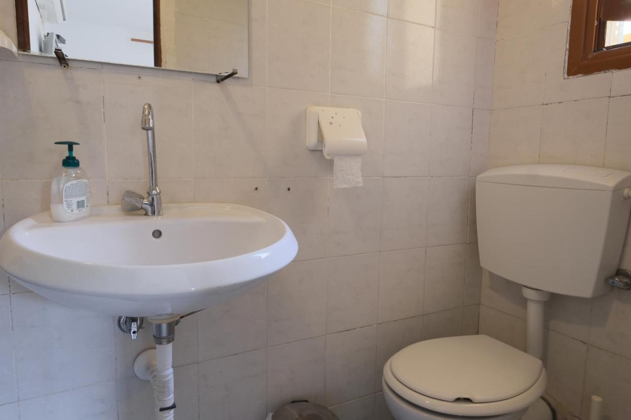 Mehilli Hotel Dhërmi Extérieur photo