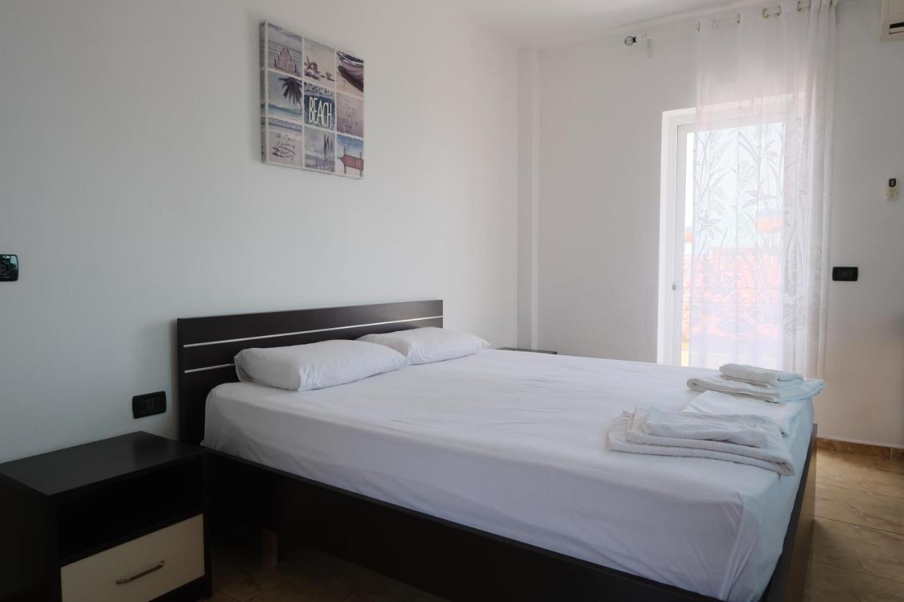 Mehilli Hotel Dhërmi Extérieur photo