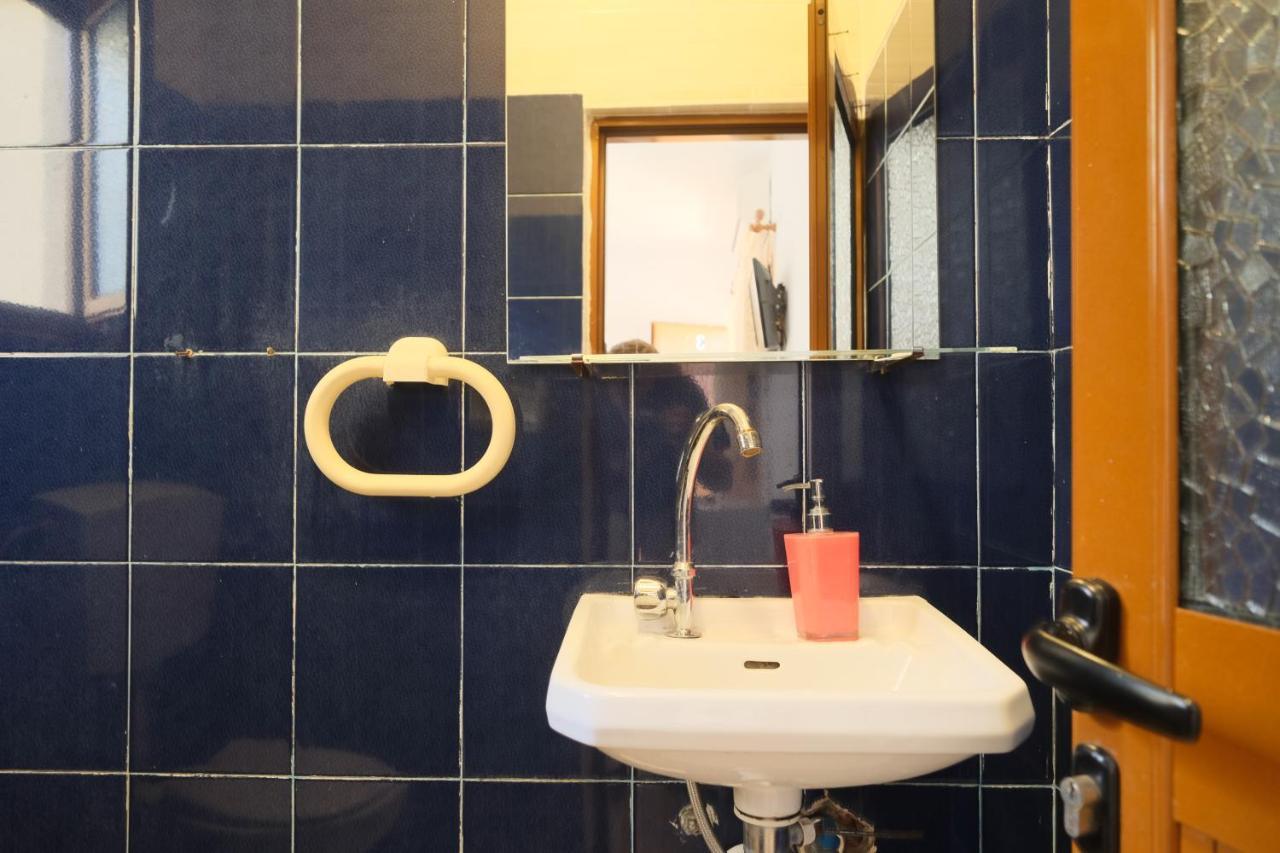 Mehilli Hotel Dhërmi Extérieur photo
