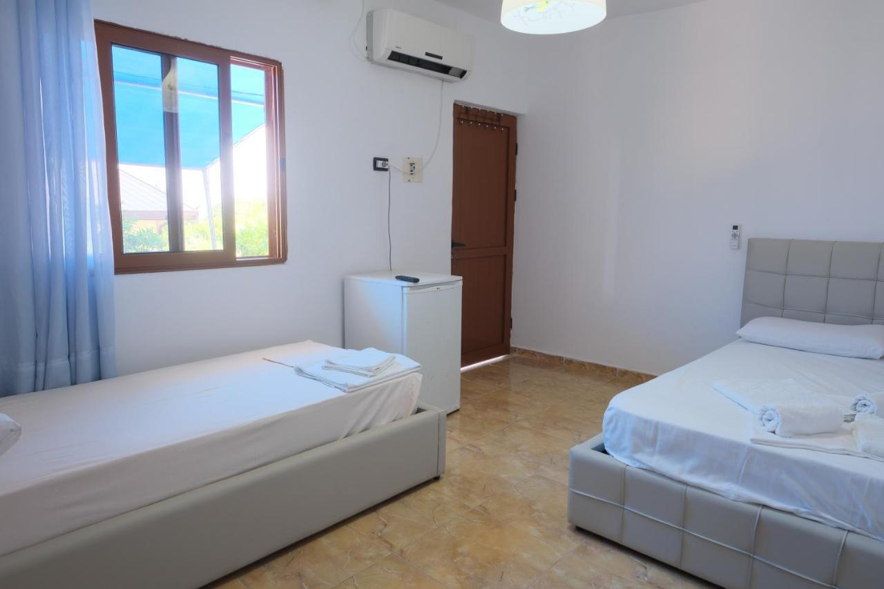 Mehilli Hotel Dhërmi Extérieur photo