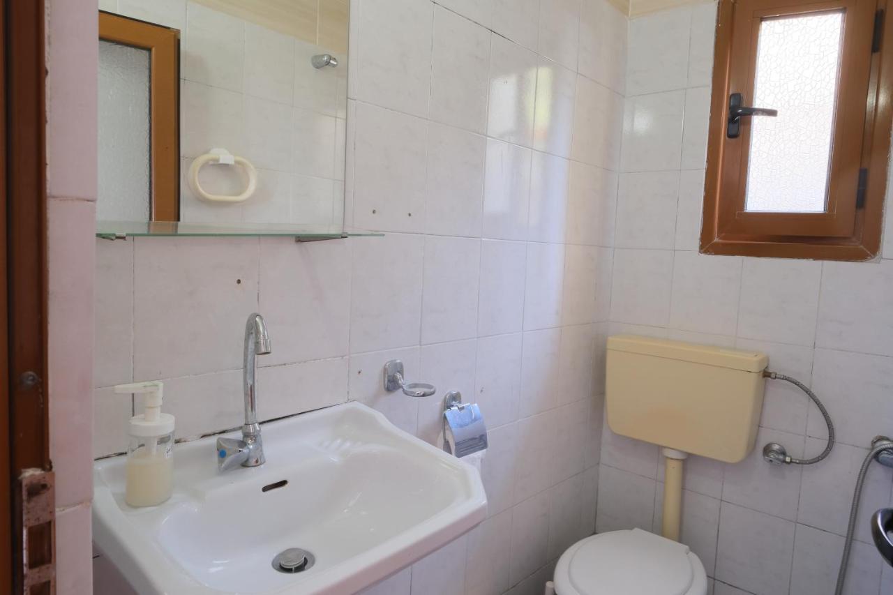 Mehilli Hotel Dhërmi Extérieur photo
