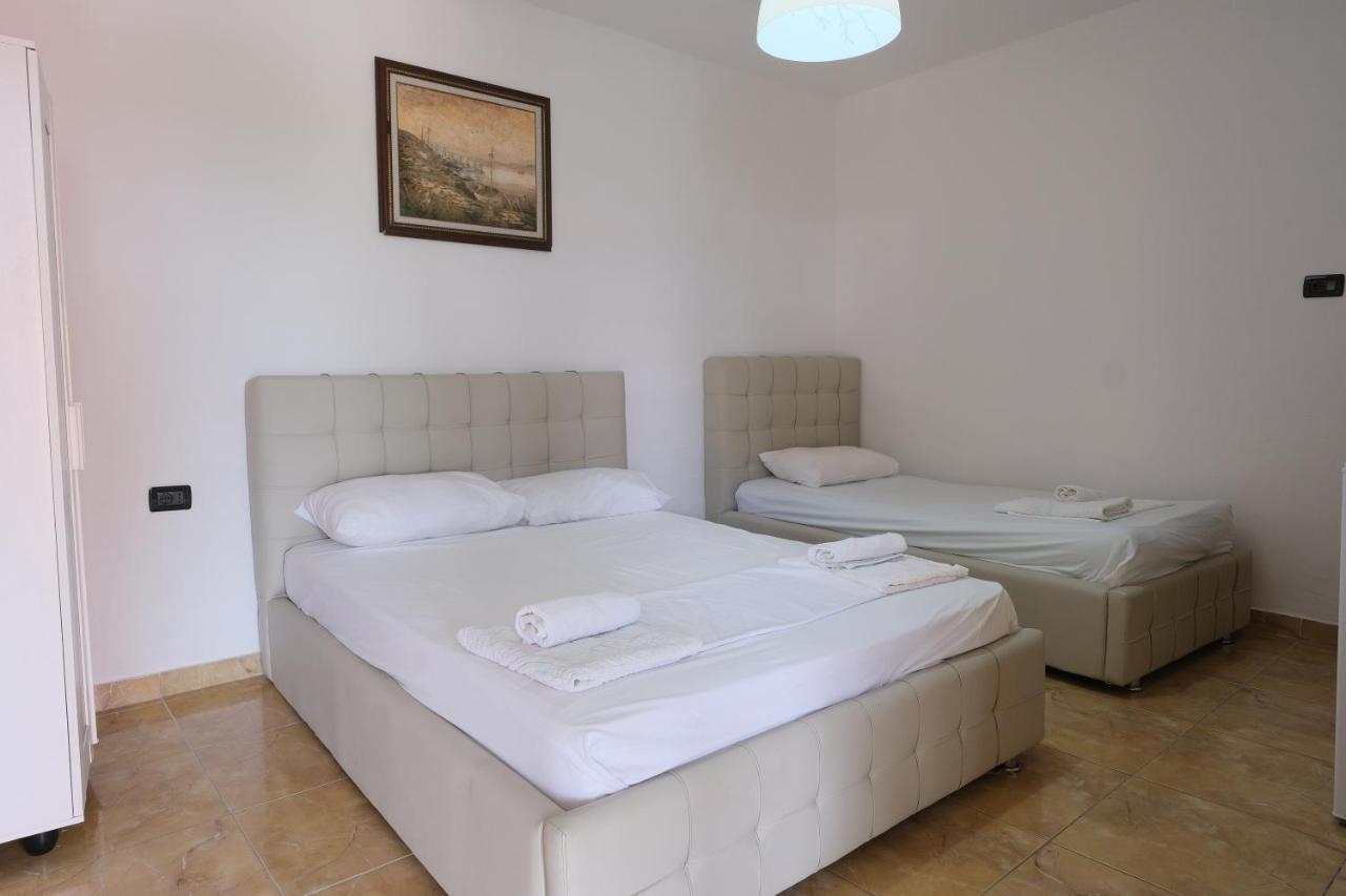 Mehilli Hotel Dhërmi Extérieur photo