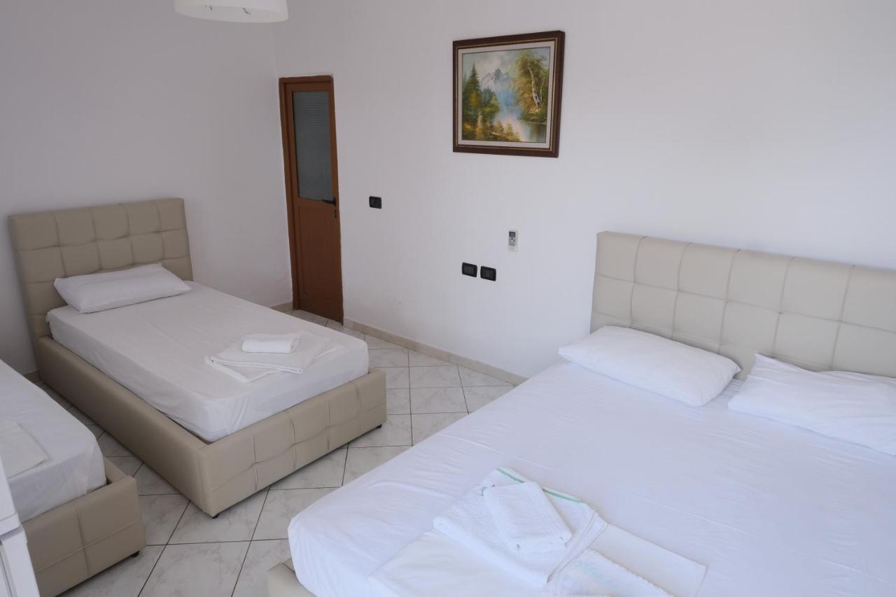 Mehilli Hotel Dhërmi Extérieur photo