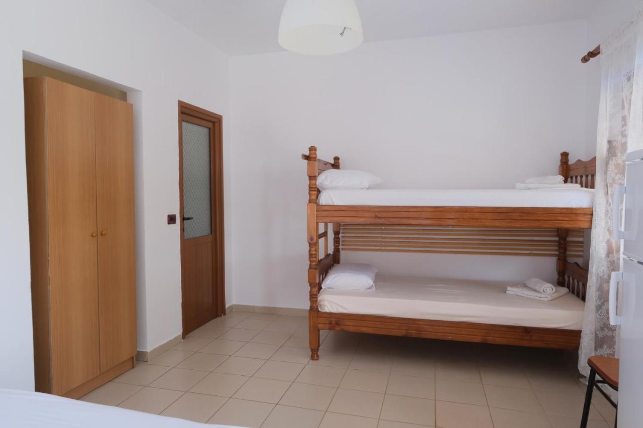 Mehilli Hotel Dhërmi Extérieur photo