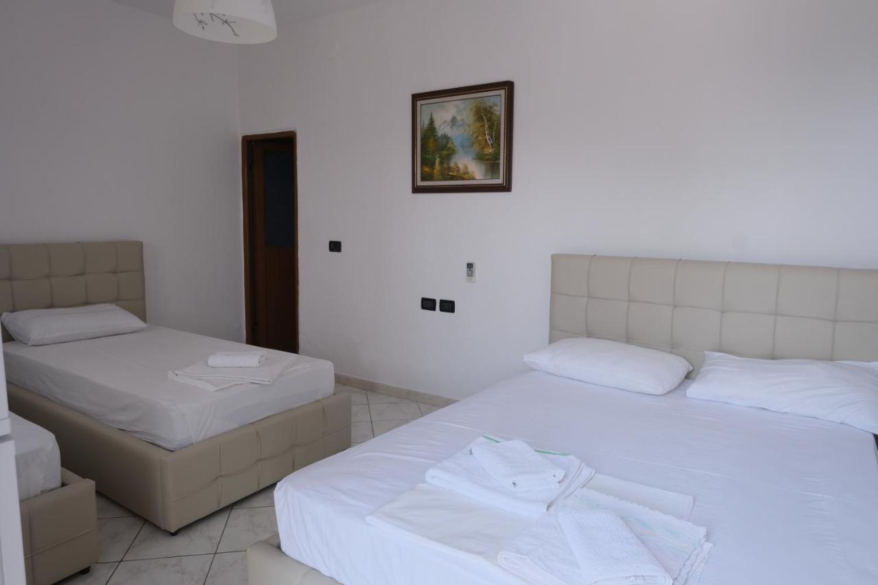 Mehilli Hotel Dhërmi Extérieur photo