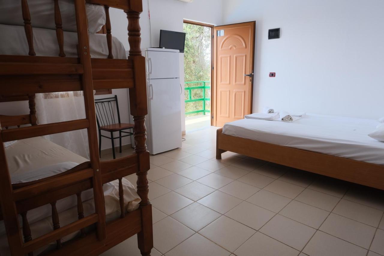 Mehilli Hotel Dhërmi Extérieur photo