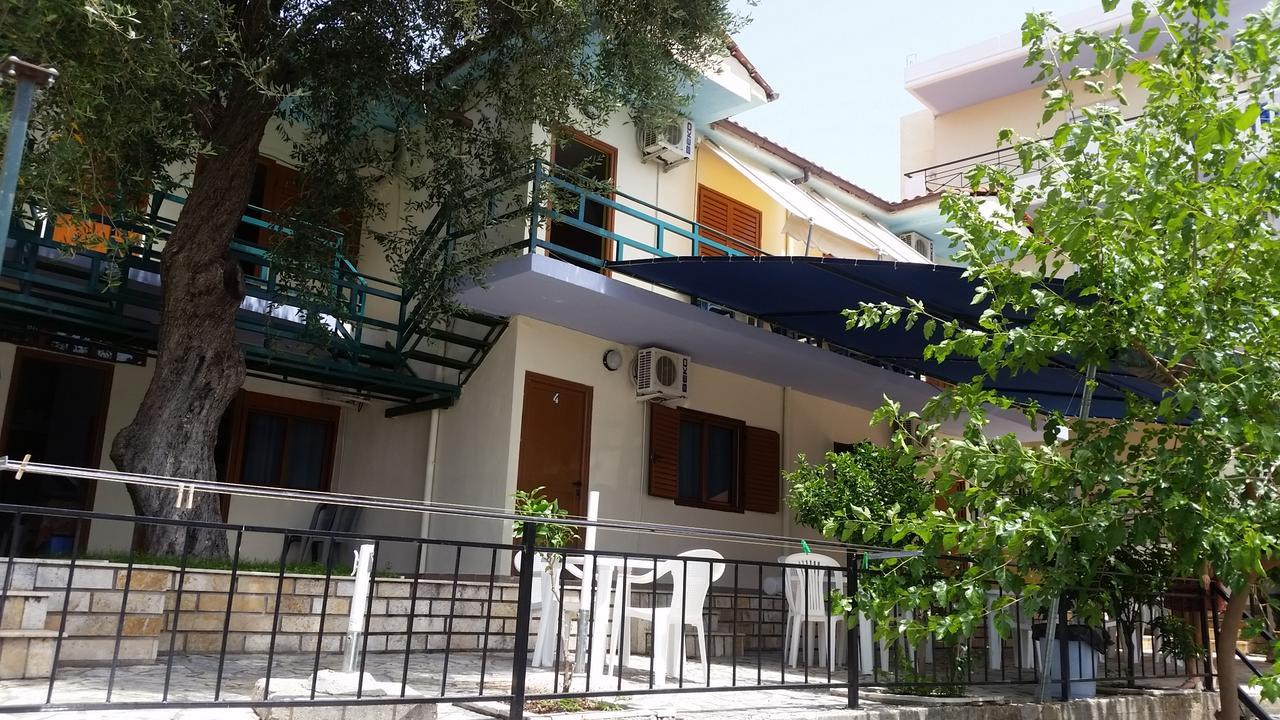 Mehilli Hotel Dhërmi Extérieur photo