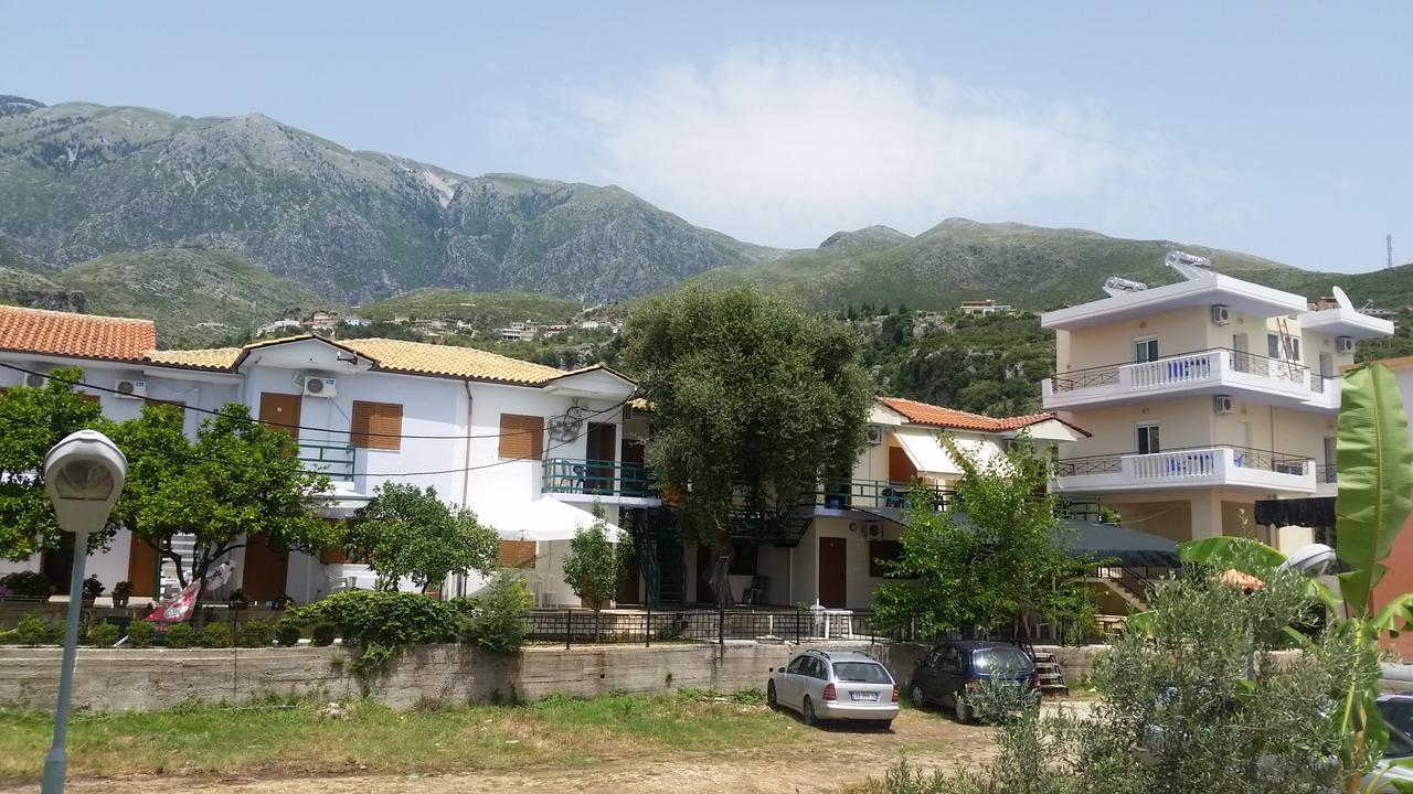 Mehilli Hotel Dhërmi Extérieur photo