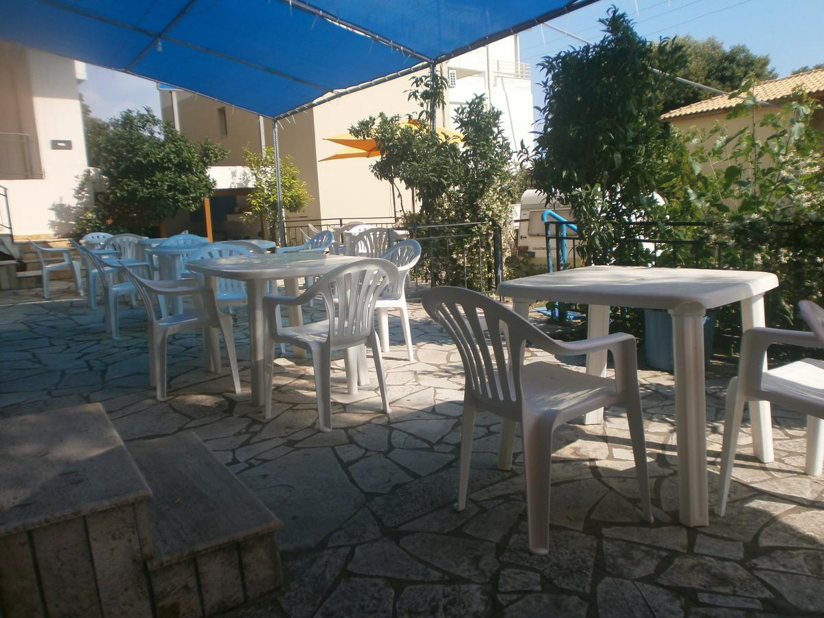 Mehilli Hotel Dhërmi Extérieur photo