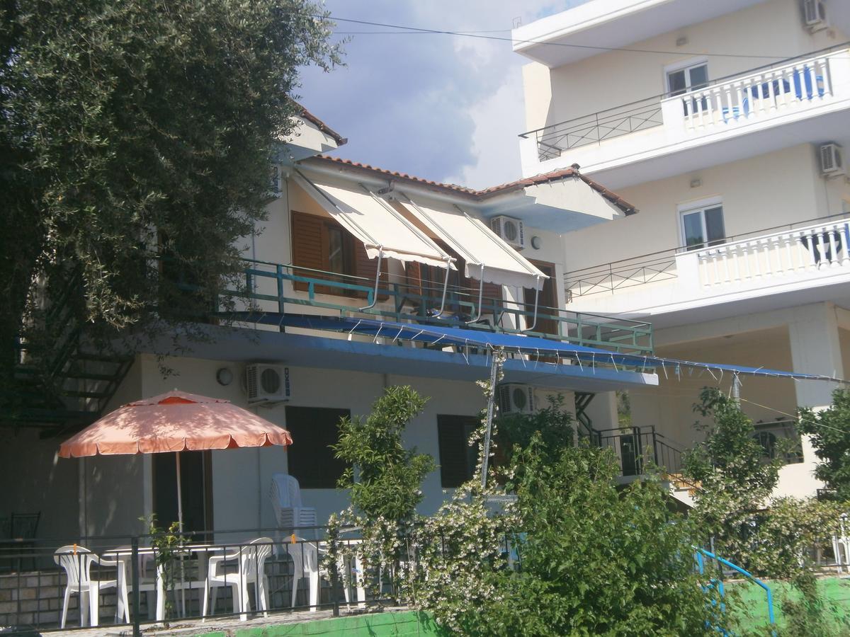 Mehilli Hotel Dhërmi Extérieur photo